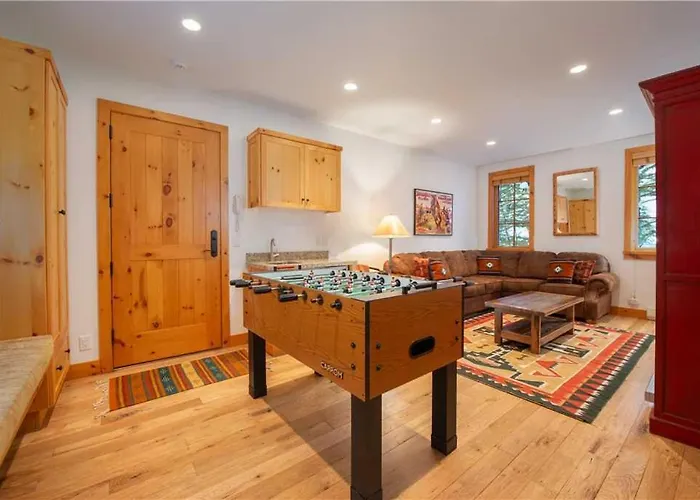 Rmr: Cottagewood House In