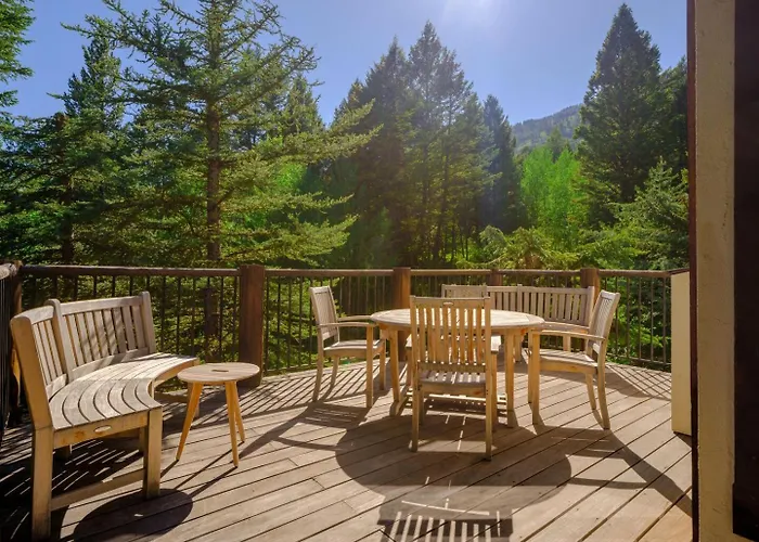 Rmr: Cottagewood House In Teton Village
